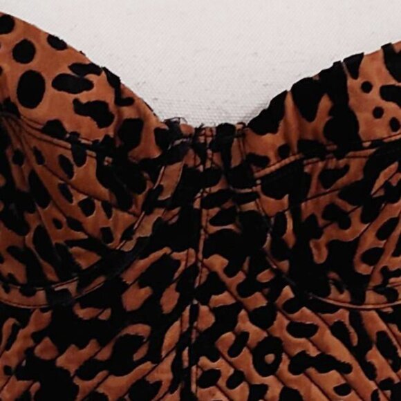 House of CB London Chloe Leopard Print Quilted Bustier - Picture 4 of 6